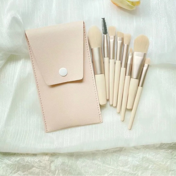 Makeup Brush Set - Bridal Shower Favors - Picture 8 of 12